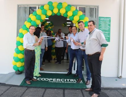 Coopercitrus inaugura unidade de negócios em Oliveira
